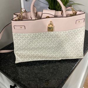 Pink and Grey MK purse!